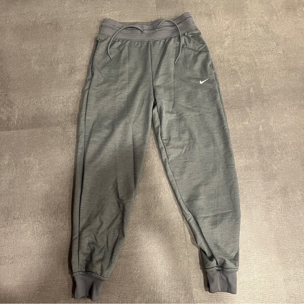 Nike Therma-Fit Jogger Pants Gray Small